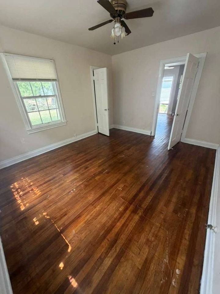 4520 Detroit St - Photo 5 of 7