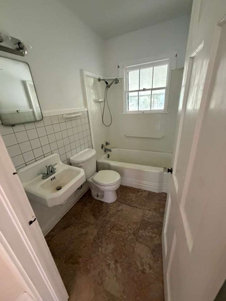 4520 Detroit St - Photo 7 of 7