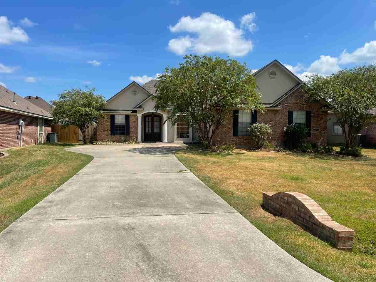 4005 Elizabeth Ln - Photo 2 of 16