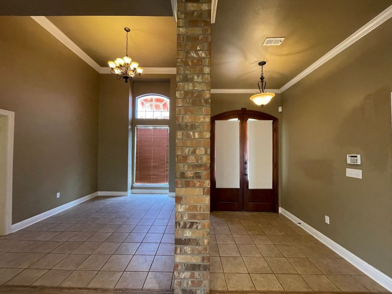 4005 Elizabeth Ln - Photo 3 of 16