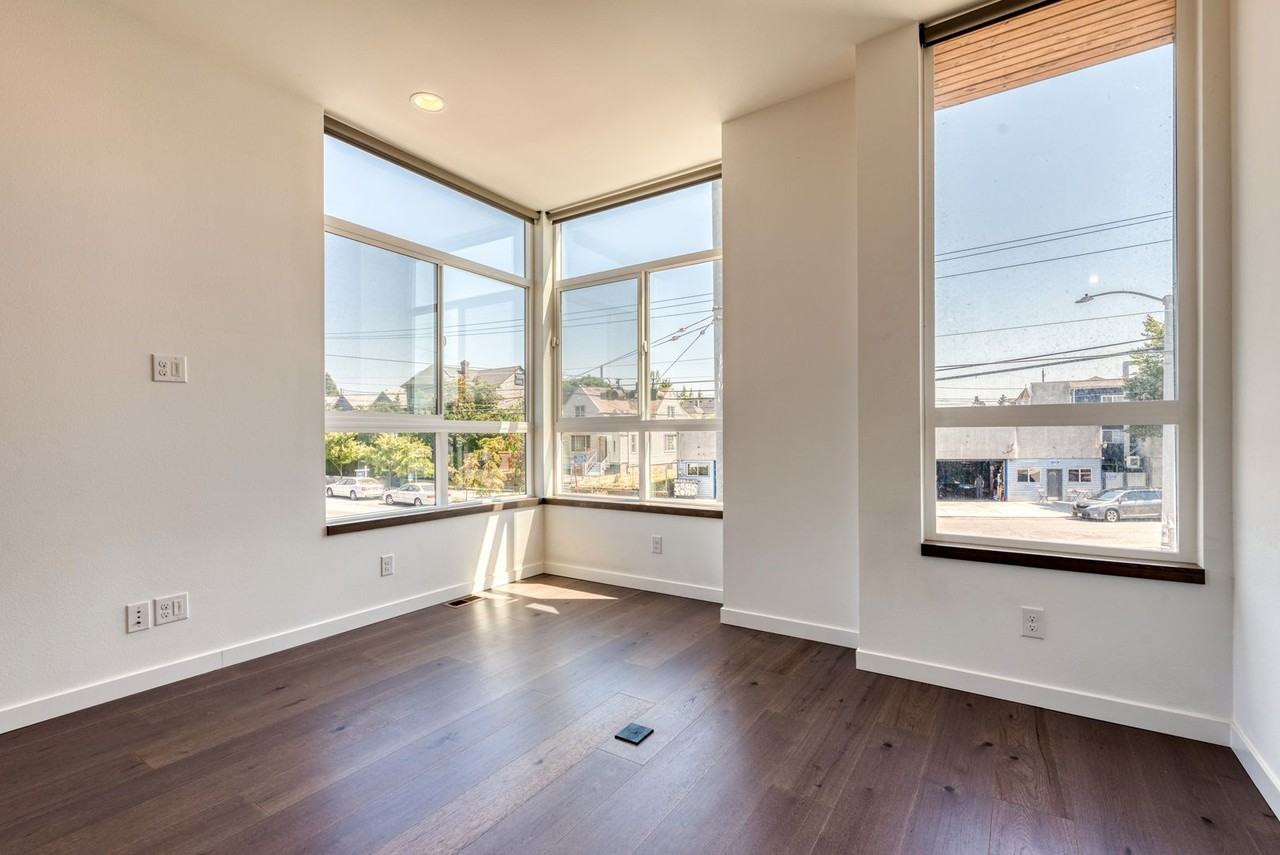 2401 14th Ave S - Photo 2 of 25