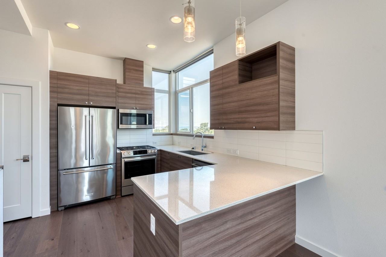2401 14th Ave S - Photo 5 of 25