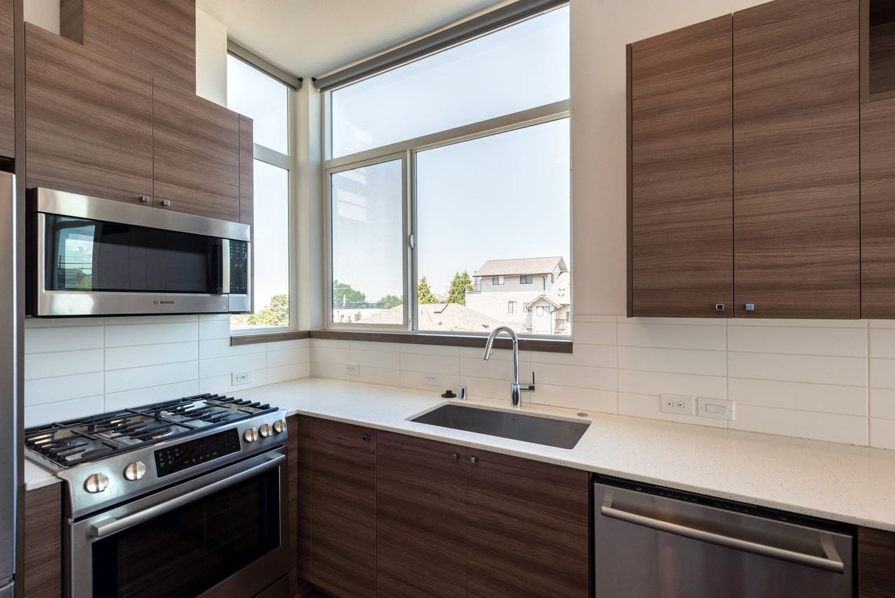 2401 14th Ave S - Photo 7 of 25