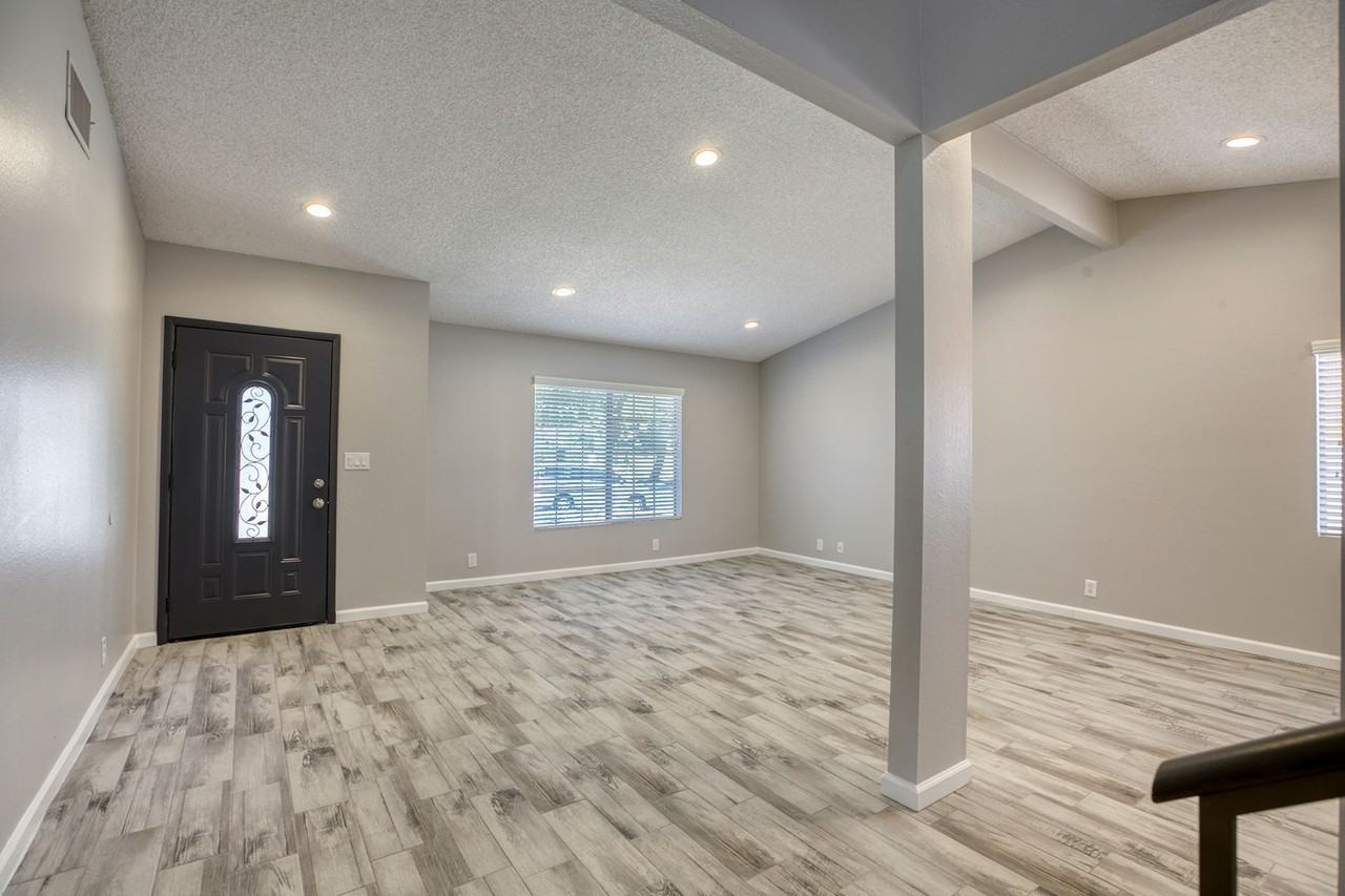 2358 Belvedere Dr - Photo 7 of 33