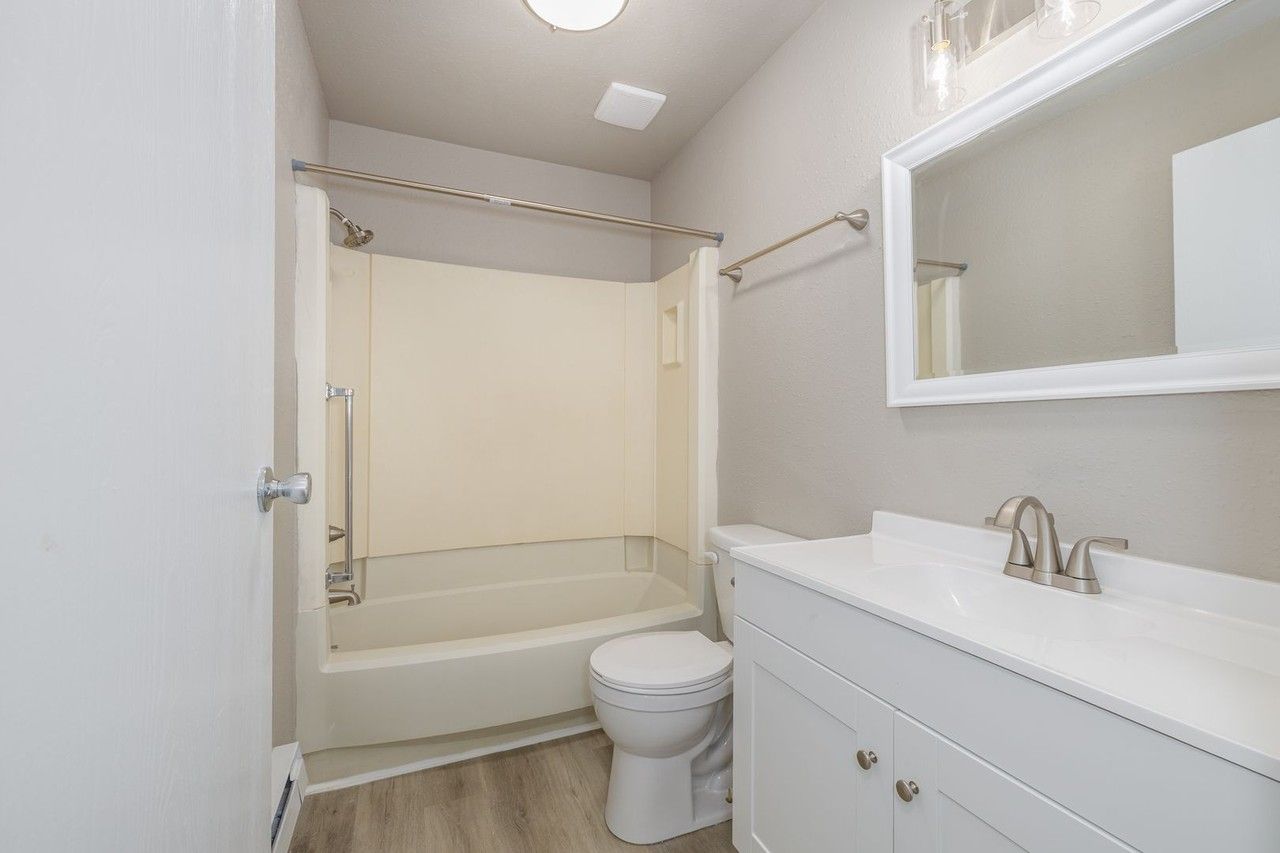 1105 Rock Ave - Photo 5 of 30