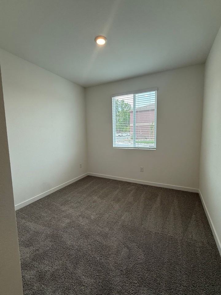 832 Villa St - Photo 3 of 15