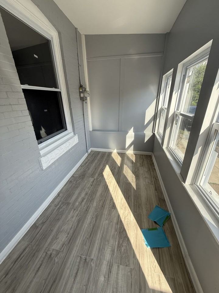 211 Spruce St - Photo 3 of 26