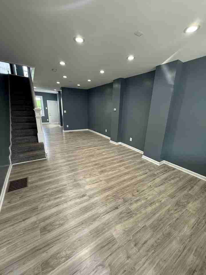 211 Spruce St - Photo 4 of 26