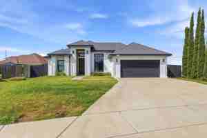featured image of 16584 Barnes Ct