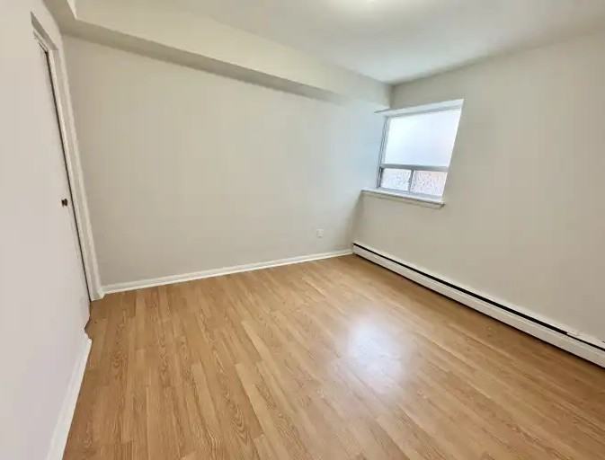 437 Martha St - Photo 5 of 7