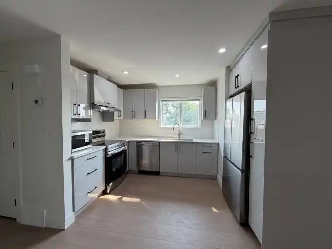 9403 103 Ave #B - Photo 2 of 9