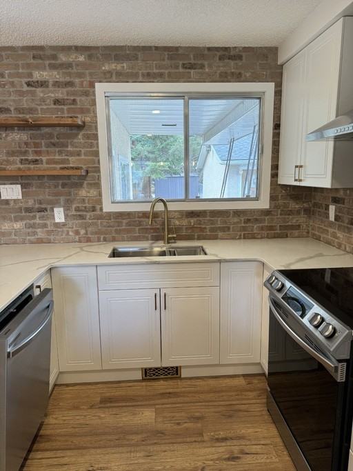 12 Manor Dr - Photo 5 of 30