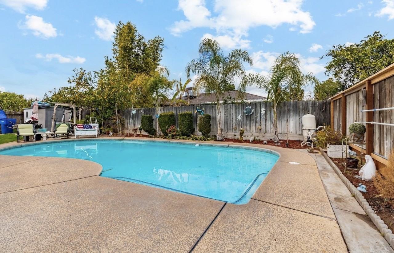 2638 W Rialto Ave #NA - Photo 3 of 18