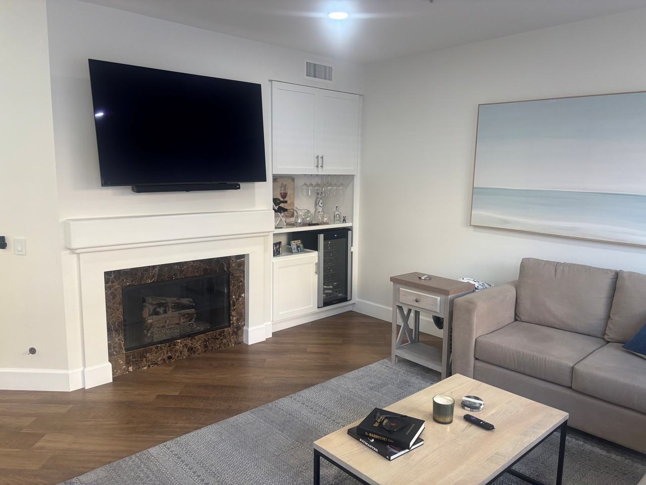 2823 N Naples Ct #C - Photo 2 of 17