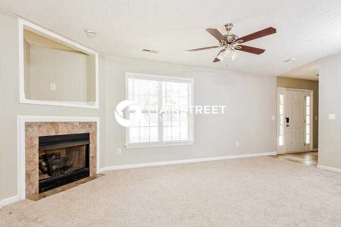 90 Falcon Ct - Photo 6 of 17