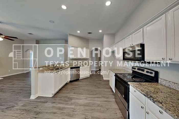 14104 Silkwood Dr - Photo 6 of 35
