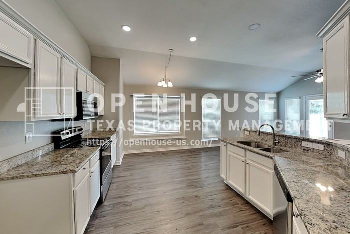 14104 Silkwood Dr - Photo 7 of 35