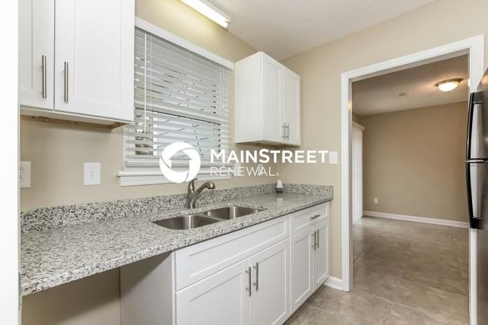 2133 Thornfield Rd - Photo 7 of 15