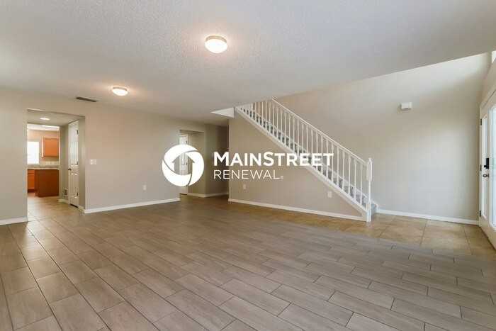 6808 Crown Lake Dr - Photo 5 of 17