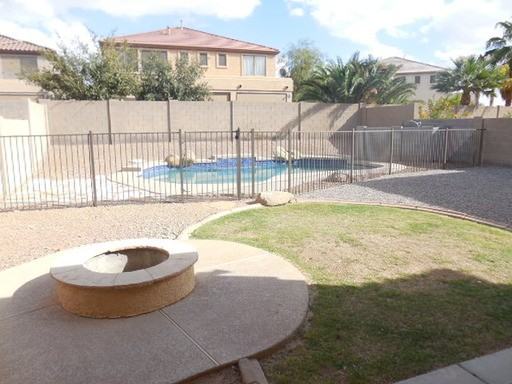 17015 S 27th Dr - Photo 2 of 24