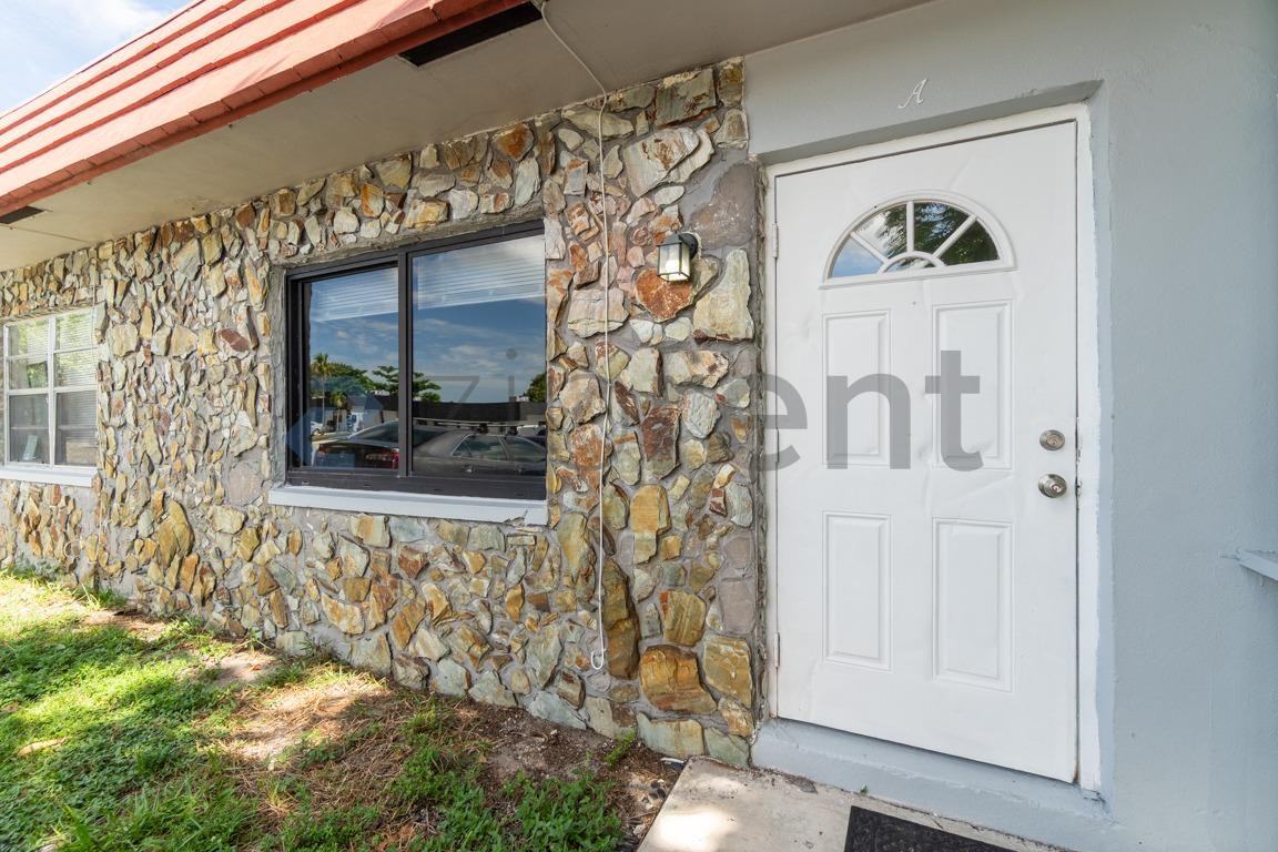 7635 Sw 10th St #A - Photo 5 of 29