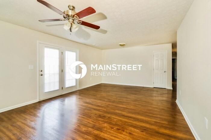 346 Shady Glen Cir - Photo 5 of 16