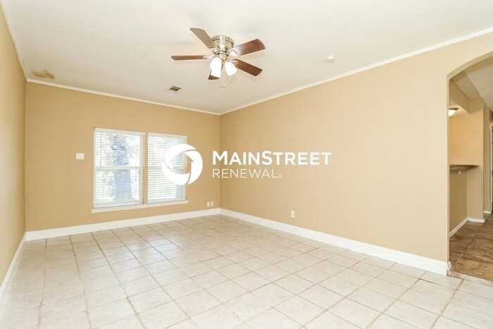 628 Inwood Rd - Photo 5 of 16