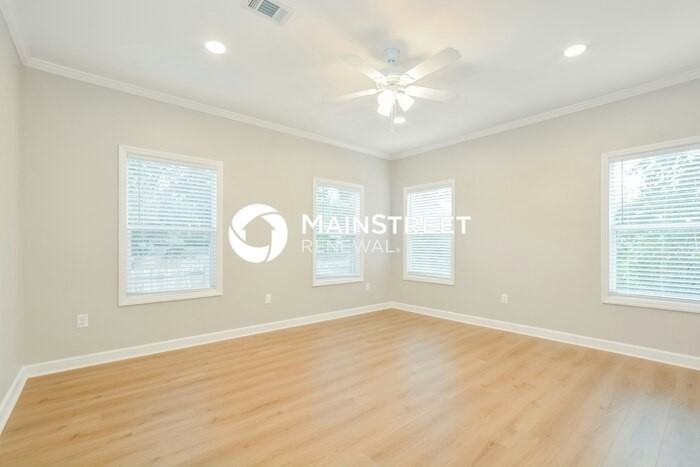 756 18th St - Photo 5 of 16