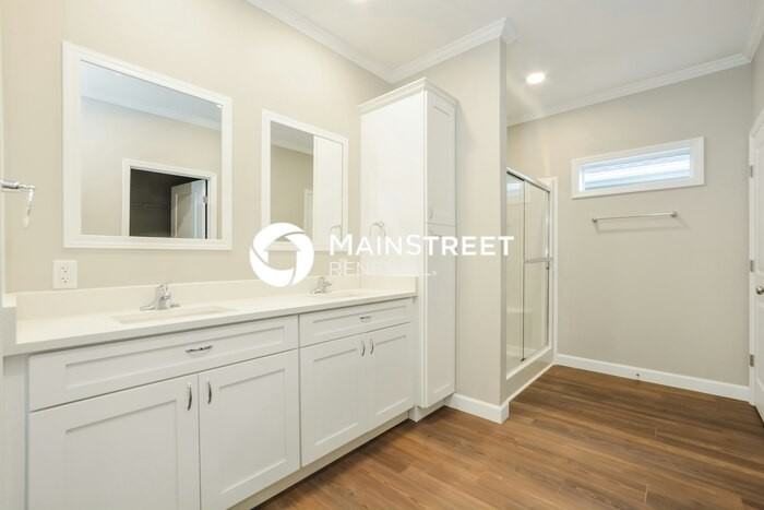 756 18th St - Photo 7 of 16