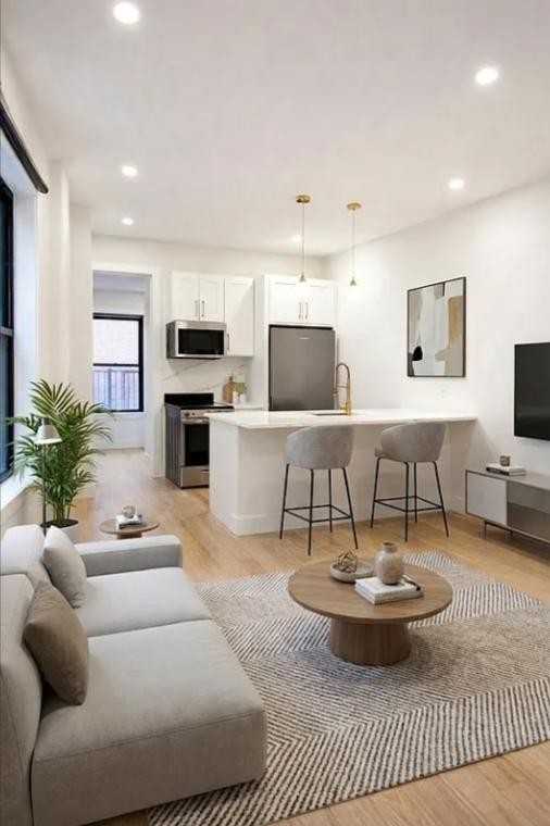 204 W 96th St #3C - Photo 3 of 6