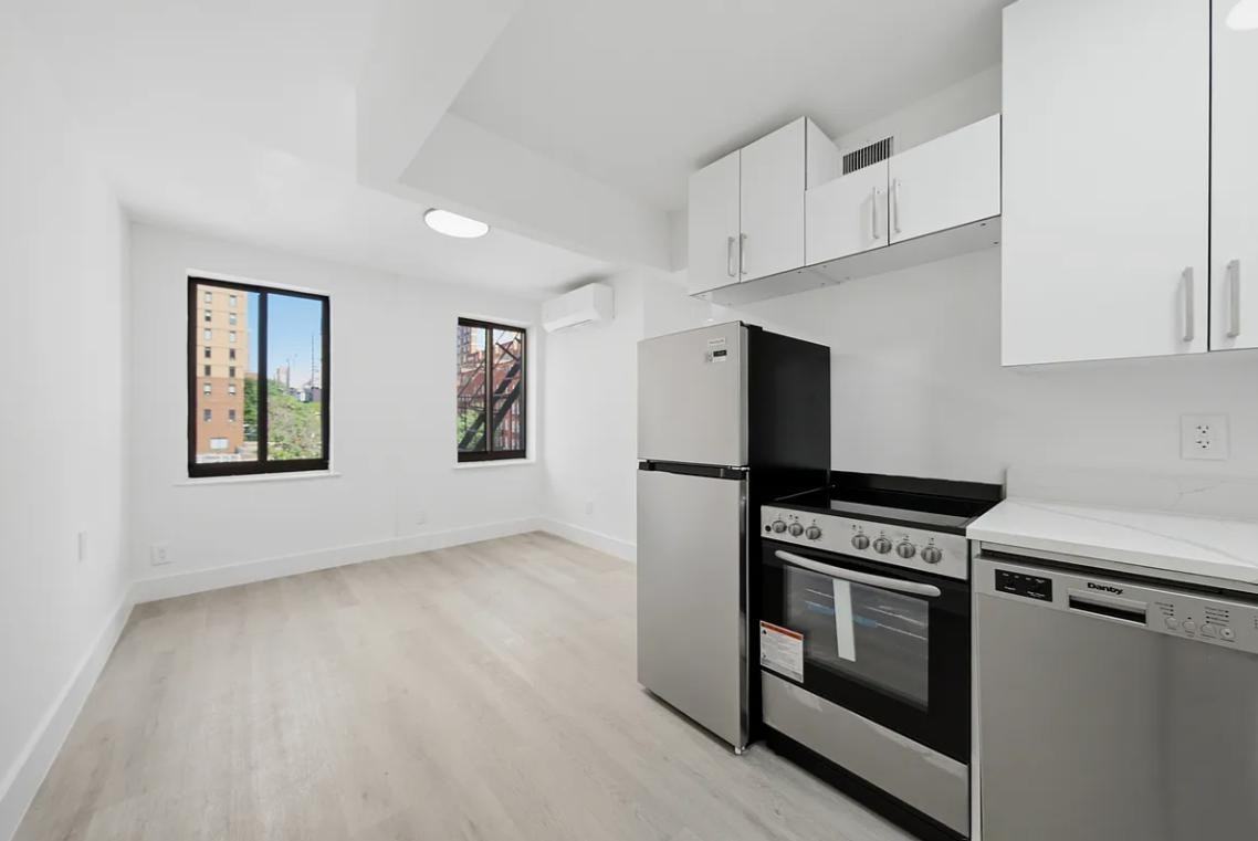 300 E 96th St #3E