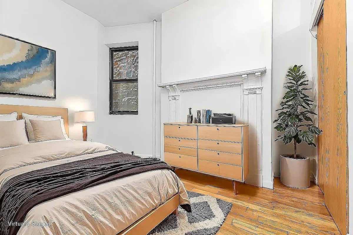 25 Thompson St #18 - Photo 3 of 5