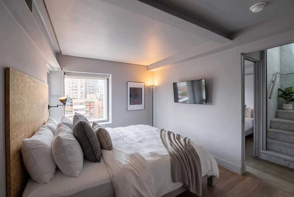 119 Orchard St #PH4 - Photo 6 of 12