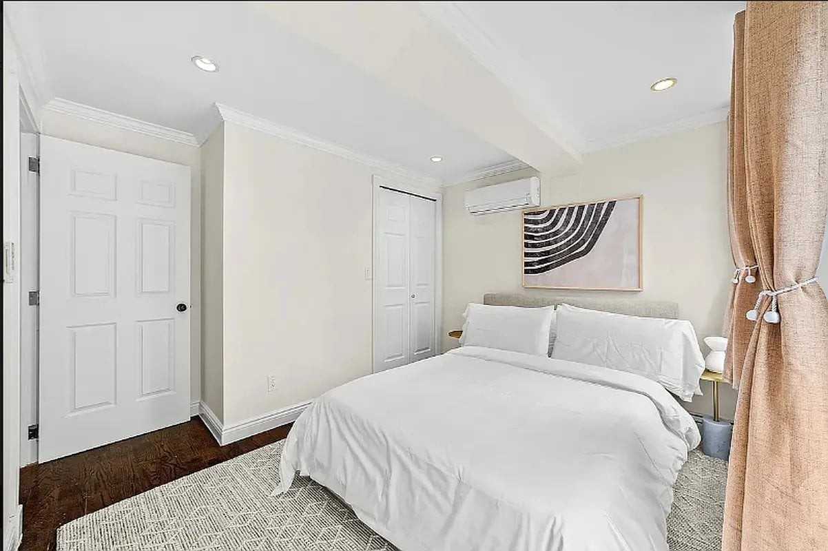 448 W 19th St #3CD - Photo 4 of 8