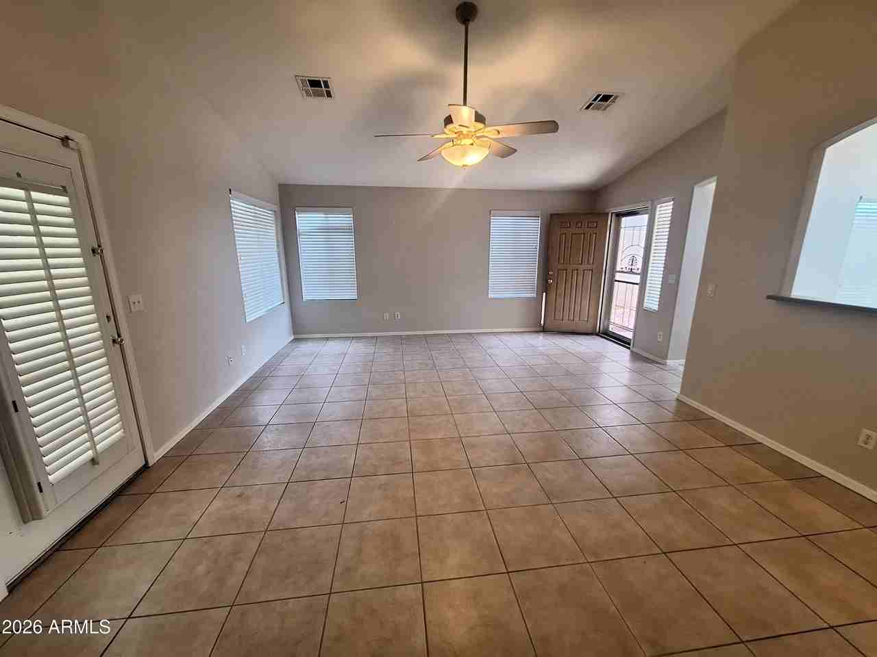 6728 E Melrose St - Photo 5 of 24