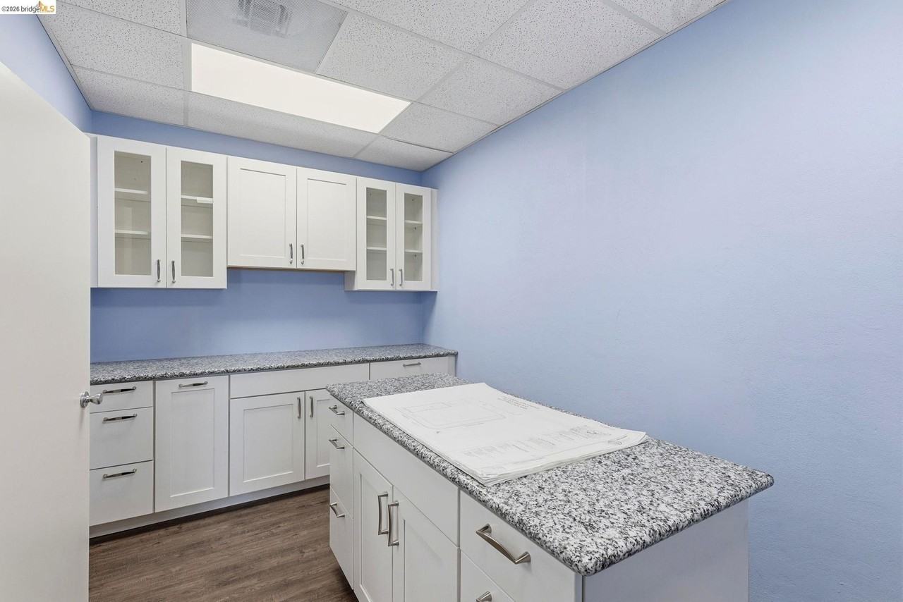 869 Woodside Way - Photo 7 of 34