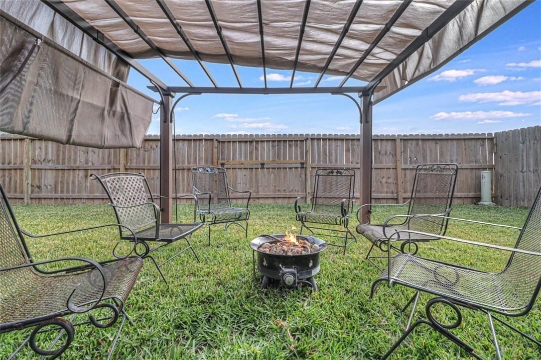 1253 Breebry Dr - Photo 4 of 40