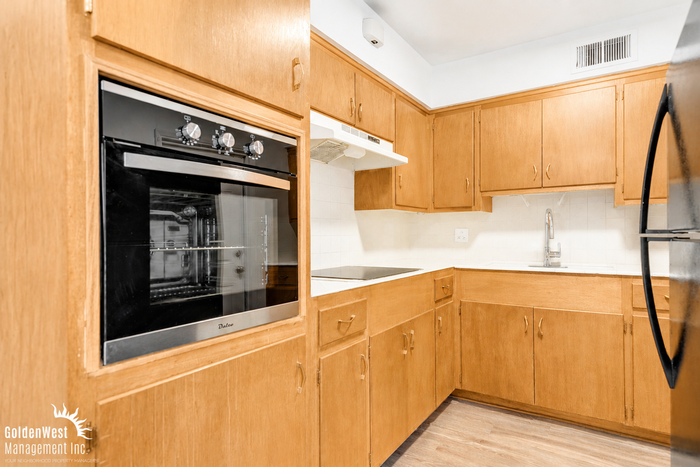 1911 W Berridge Ln #2 - Photo 4 of 20