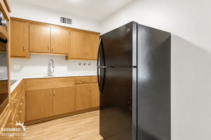 1911 W Berridge Ln #2 - Photo 5 of 20