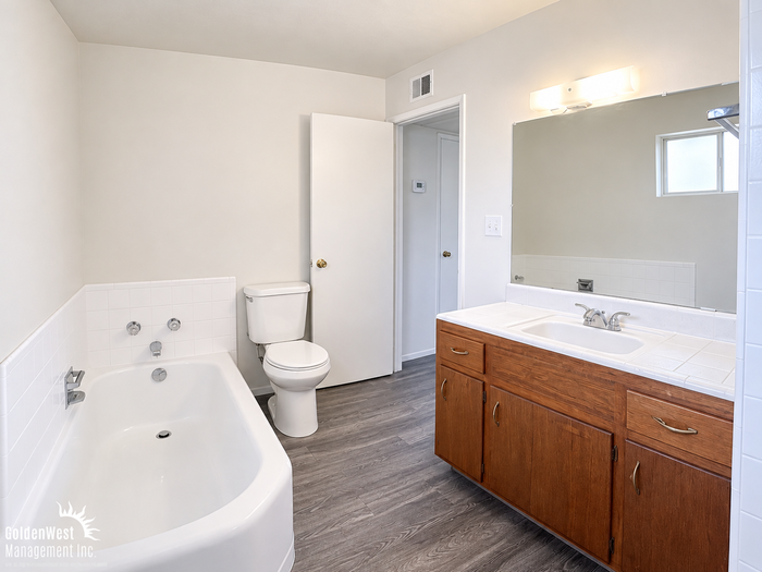 1911 W Berridge Ln #2 - Photo 7 of 20