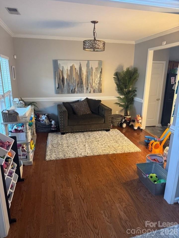 11729 Royal Castle Ct - Photo 5 of 35
