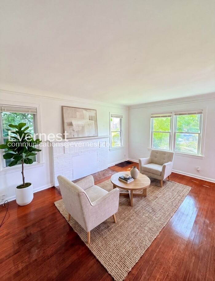 10620 Mckinney St - Photo 2 of 32