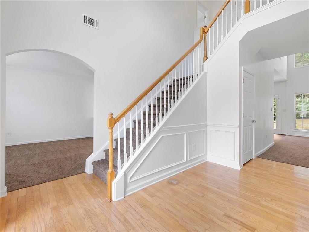 3926 Walnut Grove Way - Photo 3 of 40