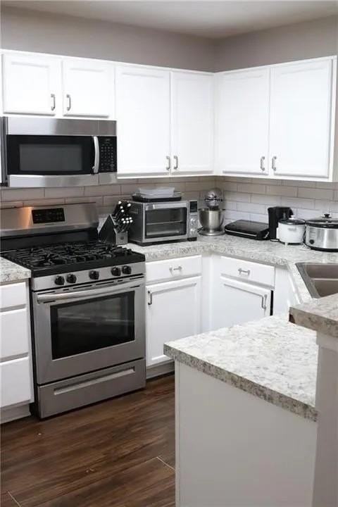 6531 Charter Way - Photo 3 of 7