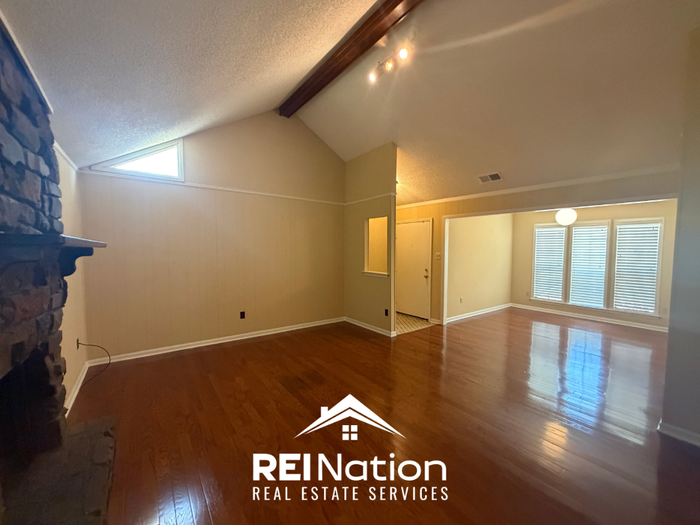 5989 Pebblehill Dr - Photo 2 of 21