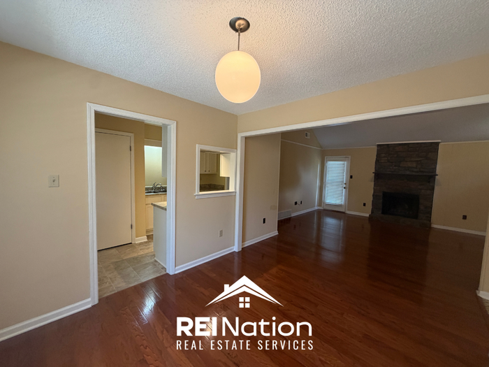 5989 Pebblehill Dr - Photo 5 of 21