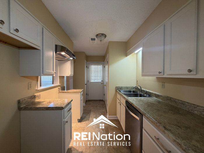 5989 Pebblehill Dr - Photo 6 of 21