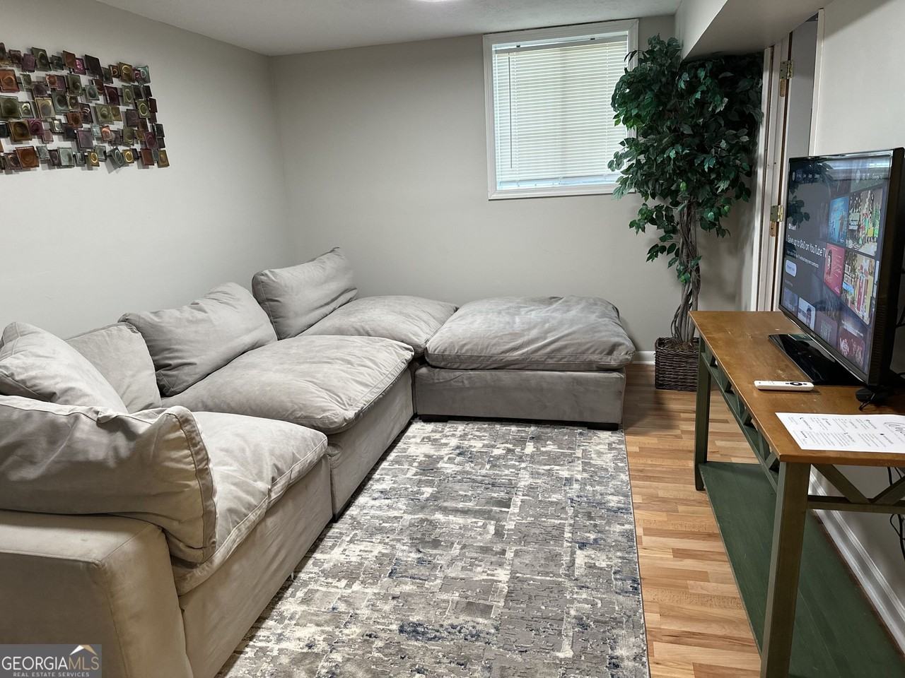 1613 Apple Valley Dr - Photo 4 of 18