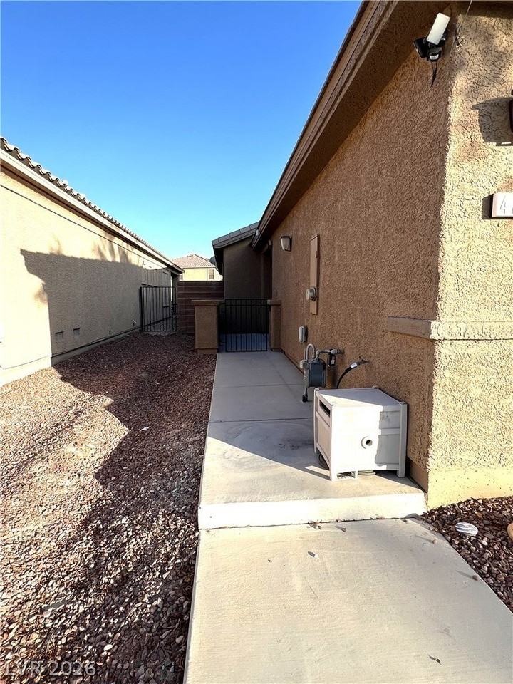 4205 Gliding Gulls Ave - Photo 3 of 41