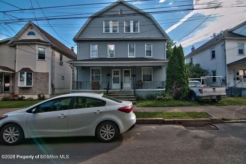 34 1/2 John St - Photo 2 of 25